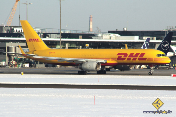 Boeing 757-223(PCF)